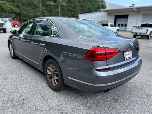 Used 2016 Volkswagen Passat 1.8T S FWD image 5