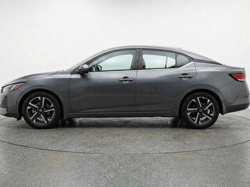 Used 2025 Nissan Sentra SV image 5