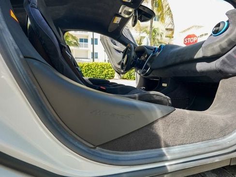 Used 2019 McLaren 600LT RWD image 76