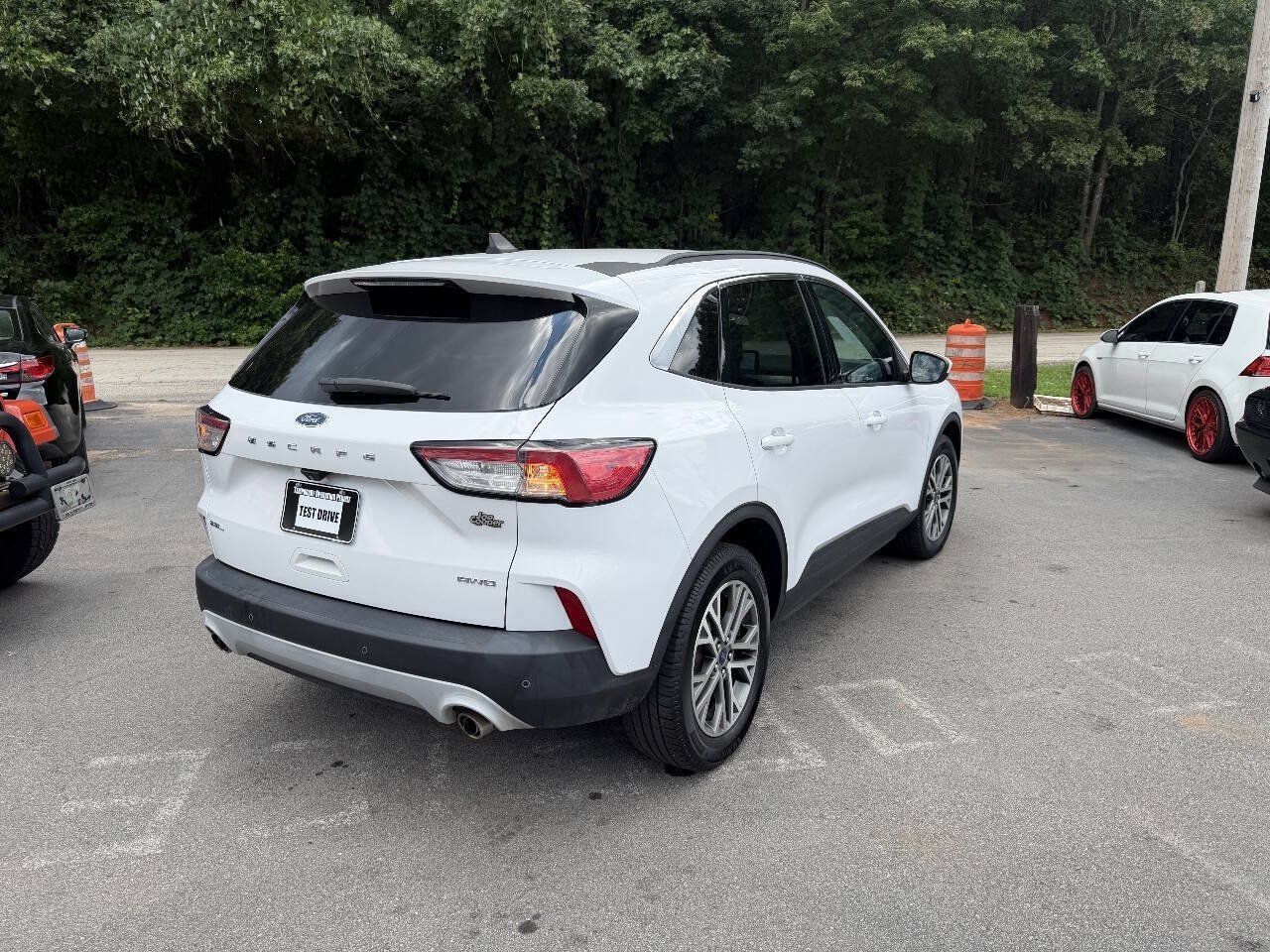 Used 2021 Ford Escape SEL AWD/4WD image 3