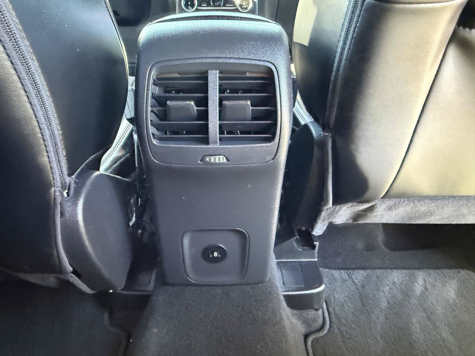 Used 2025 Ford Escape ST-Line AWD/4WD image 27