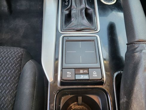 Used 2019 Mitsubishi Eclipse Cross LE image 3