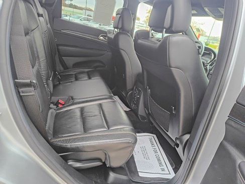 Used 2014 Jeep Grand Cherokee Limited image 16