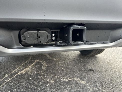 New 2026 Ford Explorer Platinum image 9