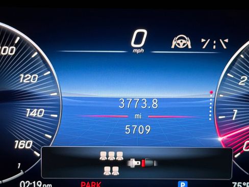 Used 2026 Mercedes-Benz GLS 450 4MATIC image 25