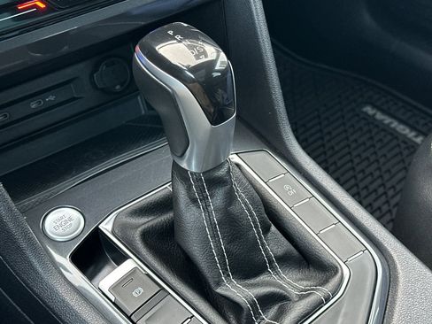 Certified 2022 Volkswagen Tiguan SE w/ Panoramic Sunroof Package image 23