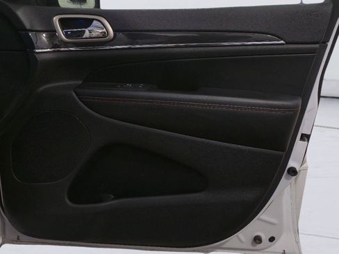 Used 2017 Jeep Grand Cherokee Limited 75th Anniversary AWD/4WD image 23