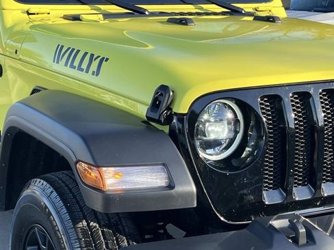 Used 2023 Jeep Wrangler Willys image 7