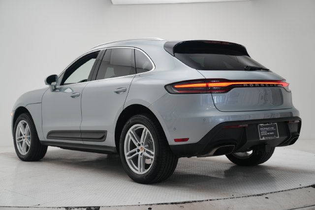 Certified 2026 Porsche Macan AWD/4WD image 16