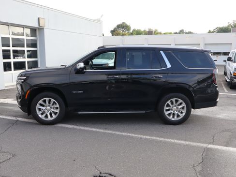 Used 2025 Chevrolet Tahoe Premier AWD/4WD image 18