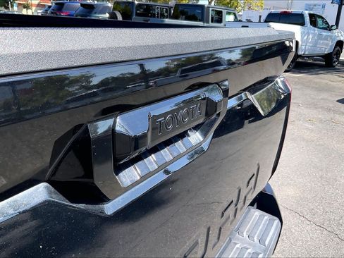 Used 2024 Toyota Tundra Limited AWD/4WD image 29
