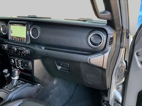 Used 2020 Jeep Wrangler Unlimited Sahara AWD/4WD image 19