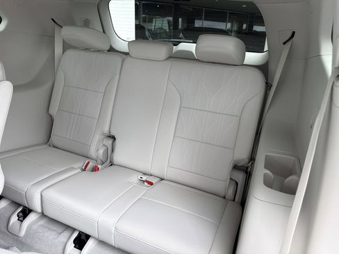 New 2026 Buick Enclave Avenir w/ Super Cruise Package FWD image 19