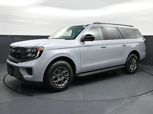 Used 2025 Ford Expedition Max Active RWD image 1