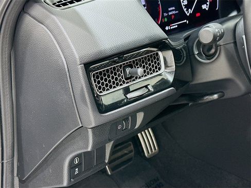 Used 2022 Honda Civic Sport image 10