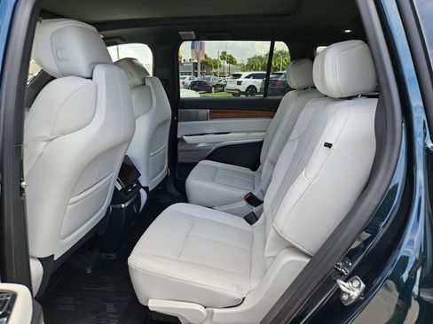 New 2026 Cadillac Vistiq Luxury w/ LPO, Floor Liner Package image 18