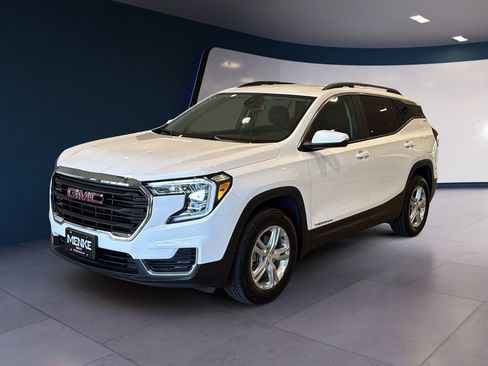 Used 2023 GMC Terrain SLE w/ Driver Convenience Package AWD/4WD image 3