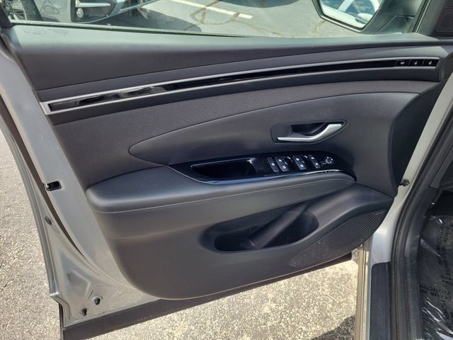 Used 2024 Hyundai Tucson Limited AWD/4WD image 16