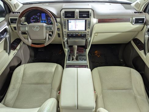 Used 2012 Lexus GX 460 w/ Comfort Plus Pkg image 10