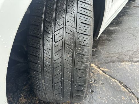 Used 2020 Genesis G70 2.0T image 37