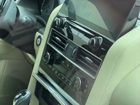 Used 2023 INFINITI QX80 Sensory w/ All-Season Package AWD/4WD image 18