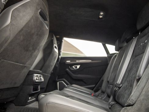 Used 2024 Lamborghini Urus Performante image 37