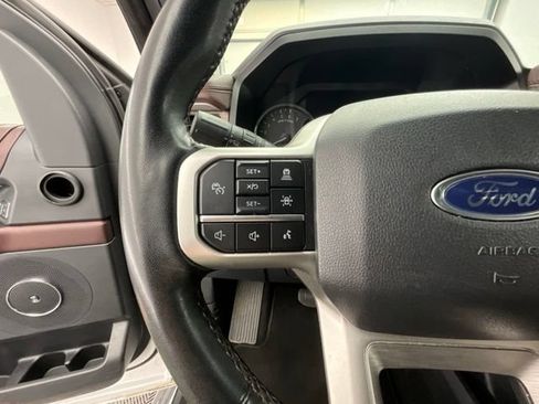 Used 2024 Ford Expedition Limited AWD/4WD image 18