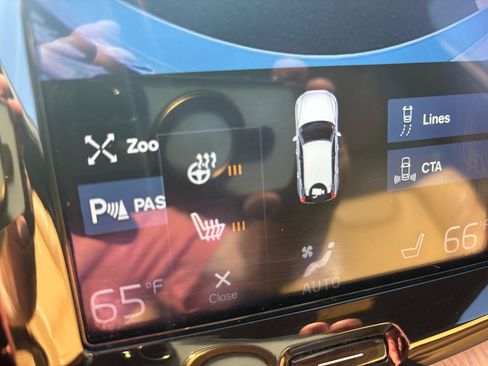 Used 2019 Volvo XC60 T5 Inscription FWD image 11