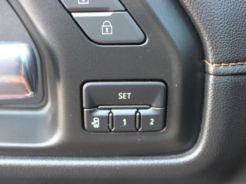 Used 2022 GMC Sierra 1500 AT4 w/ AT4 Preferred Package AWD/4WD image 31