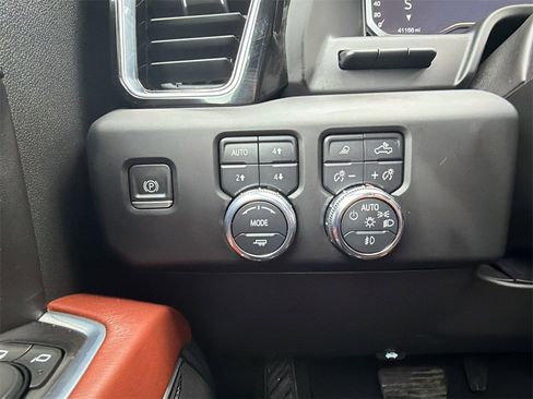 Used 2023 GMC Sierra 1500 Denali Ultimate image 25