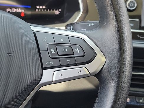 Used 2024 Volkswagen Jetta SE image 6