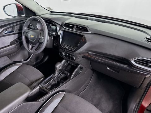 Used 2023 Chevrolet TrailBlazer LT w/ Convenience Package FWD image 28