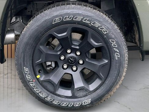 New 2026 RAM 1500 4x4 Crew Cab image 35