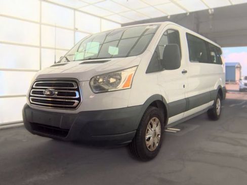 Used 2015 Ford Transit 350 XLT RWD image 3