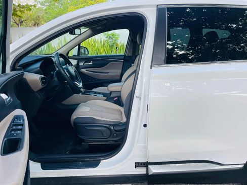 Used 2020 Hyundai Santa Fe SE image 11