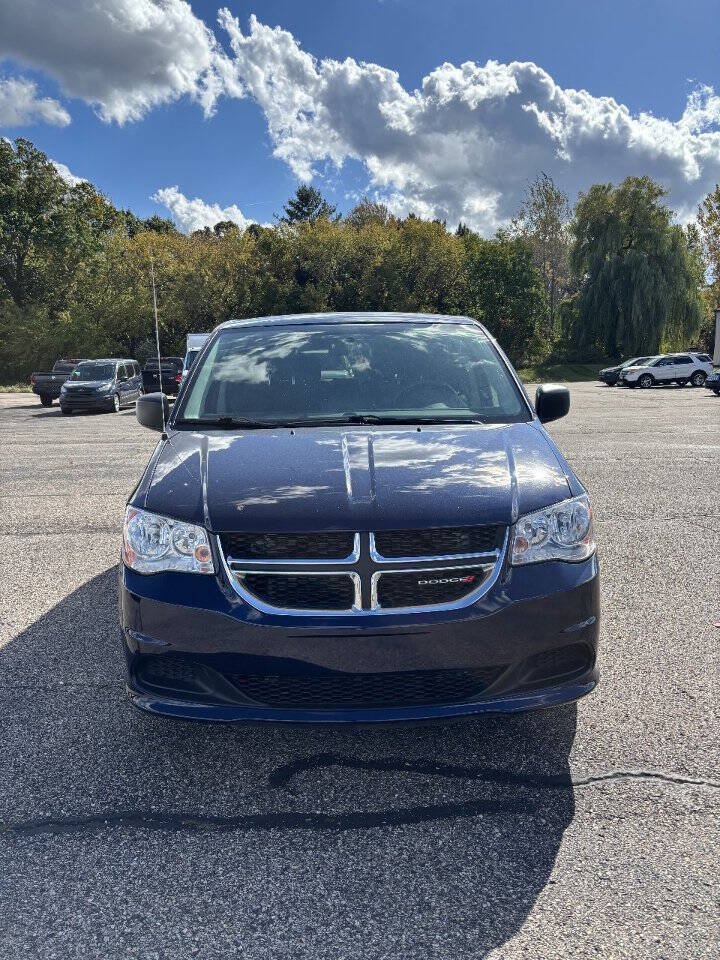 Used 2014 Dodge Grand Caravan SE w/ Quick Order Package 29E SE FWD image 3