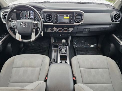 Used 2019 Toyota Tacoma SR5 image 10