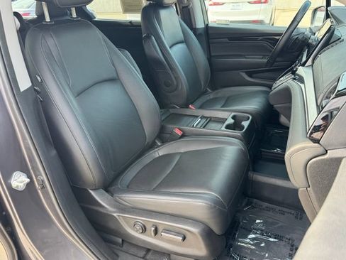 Used 2023 Honda Odyssey Touring image 12