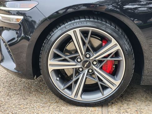 Used 2025 Genesis G70 3.3T Advanced w/ Sport Prestige Package image 9