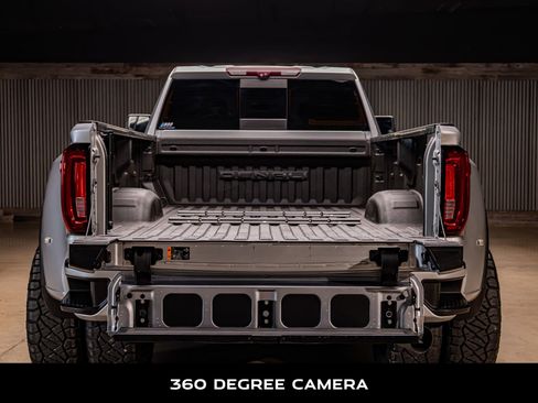 Used 2022 GMC Sierra 3500 Denali w/ Denali Ultimate Package image 9