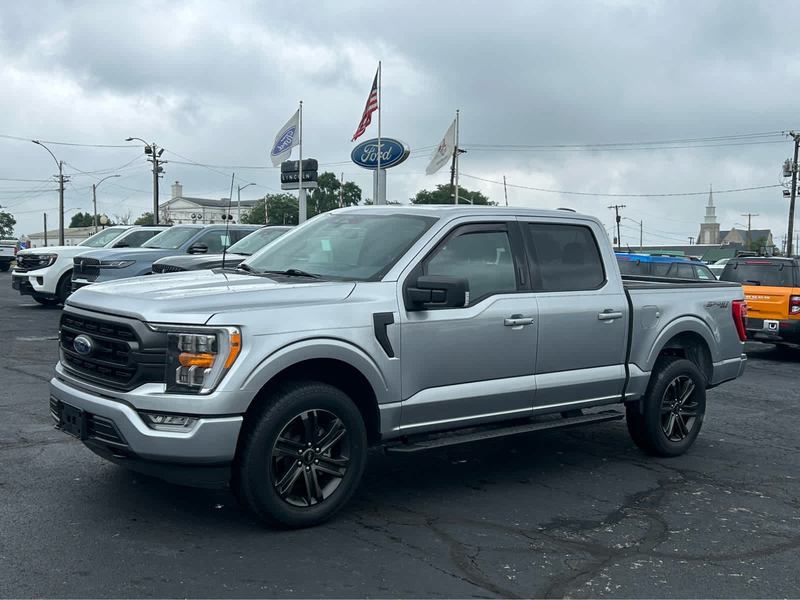 Used 2022 Ford F150 XLT w/ Equipment Group 302A High AWD/4WD image 2
