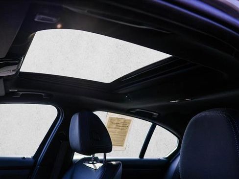 Used 2024 BMW 330i xDrive Sedan image 11