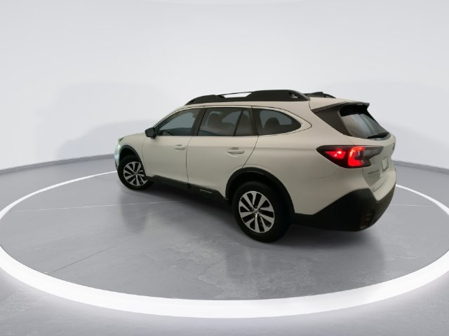 Used 2022 Subaru Outback AWD/4WD image 2