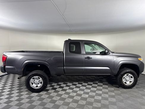 Used 2019 Toyota Tacoma SR AWD/4WD image 6