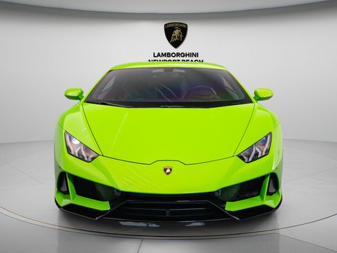 Used 2020 Lamborghini Huracan EVO AWD/4WD image 2