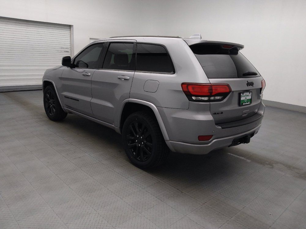 Used 2020 Jeep Grand Cherokee Altitude AWD/4WD image 3