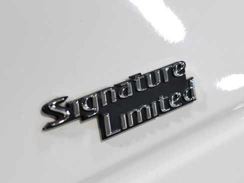 Used 2008 Lincoln Town Car Signature Limited RWD image 63