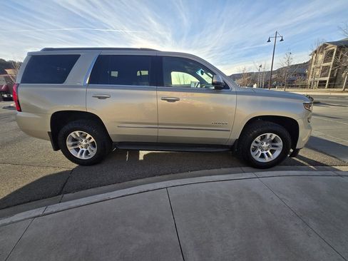 Used 2016 Chevrolet Tahoe LT w/ Luxury Package image 4