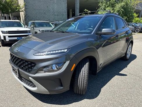Certified 2023 Hyundai Kona SEL w/ Convenience Package AWD/4WD image 3