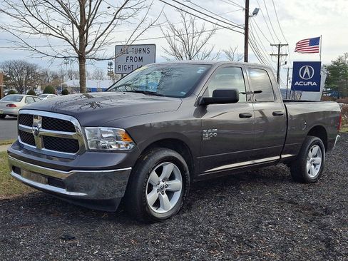 Used 2024 RAM 1500 Classic SLT image 3